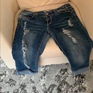 Cute deep cuff Capris shorts